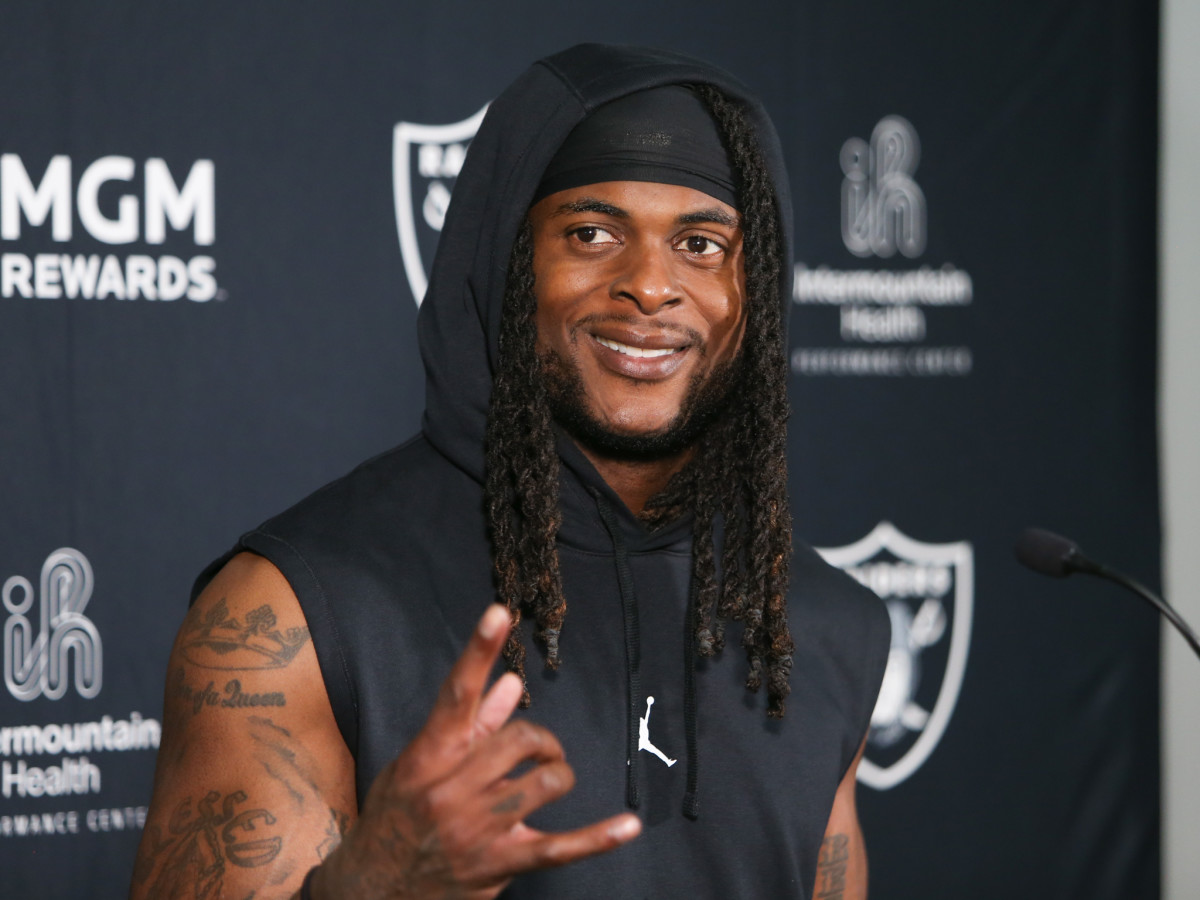Las Vegas Raiders superstar WR Davante Adams to be featured in new program, "Receiver."